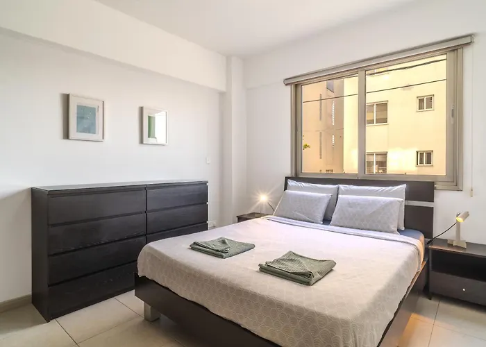 Elegant & Two Bedroom Flat * Larnaca